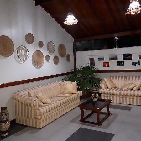 Pousada Sonho Dourado 帕林廷斯 外观 照片